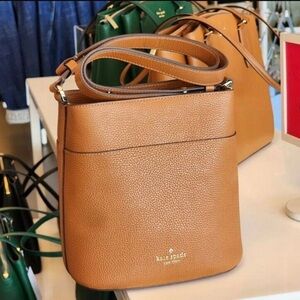 NWOT Kate Spade Leila Warm Gingerbread Small Bucket Bag